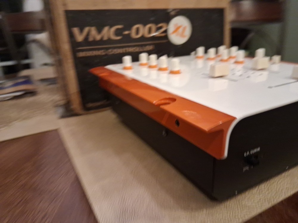 Vestax VMC-002XL Mixing Controller (Mint)