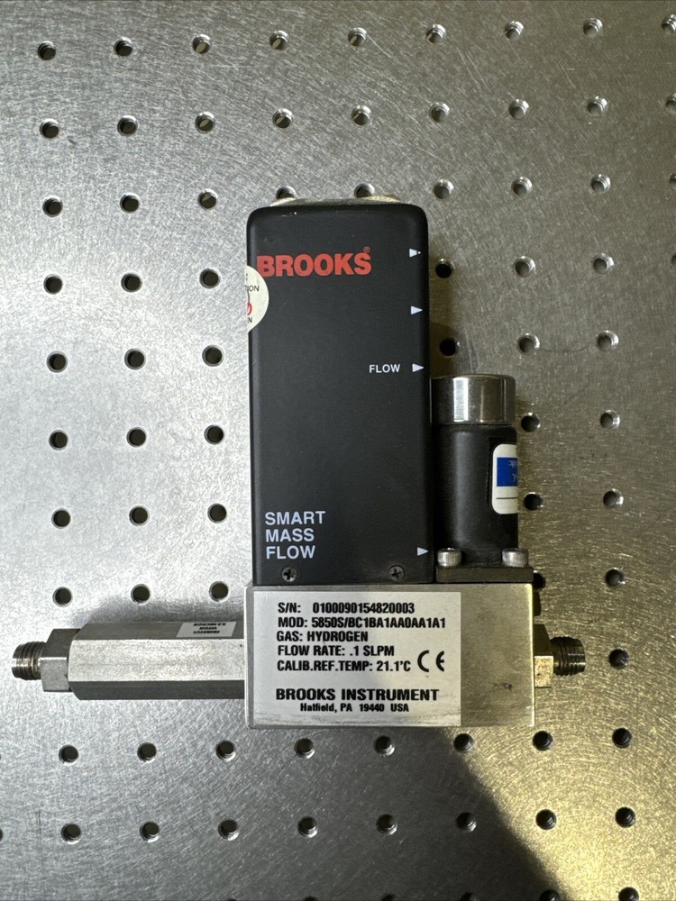 Brooks Mass Flow Controller  5850S/BC1BA1AA0AA1A1 , Hydrogen  Rate .1slpm