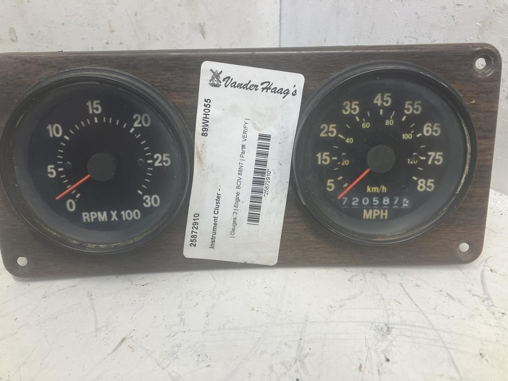 Freightliner FLA Speedometer Instrument Cluster - Used