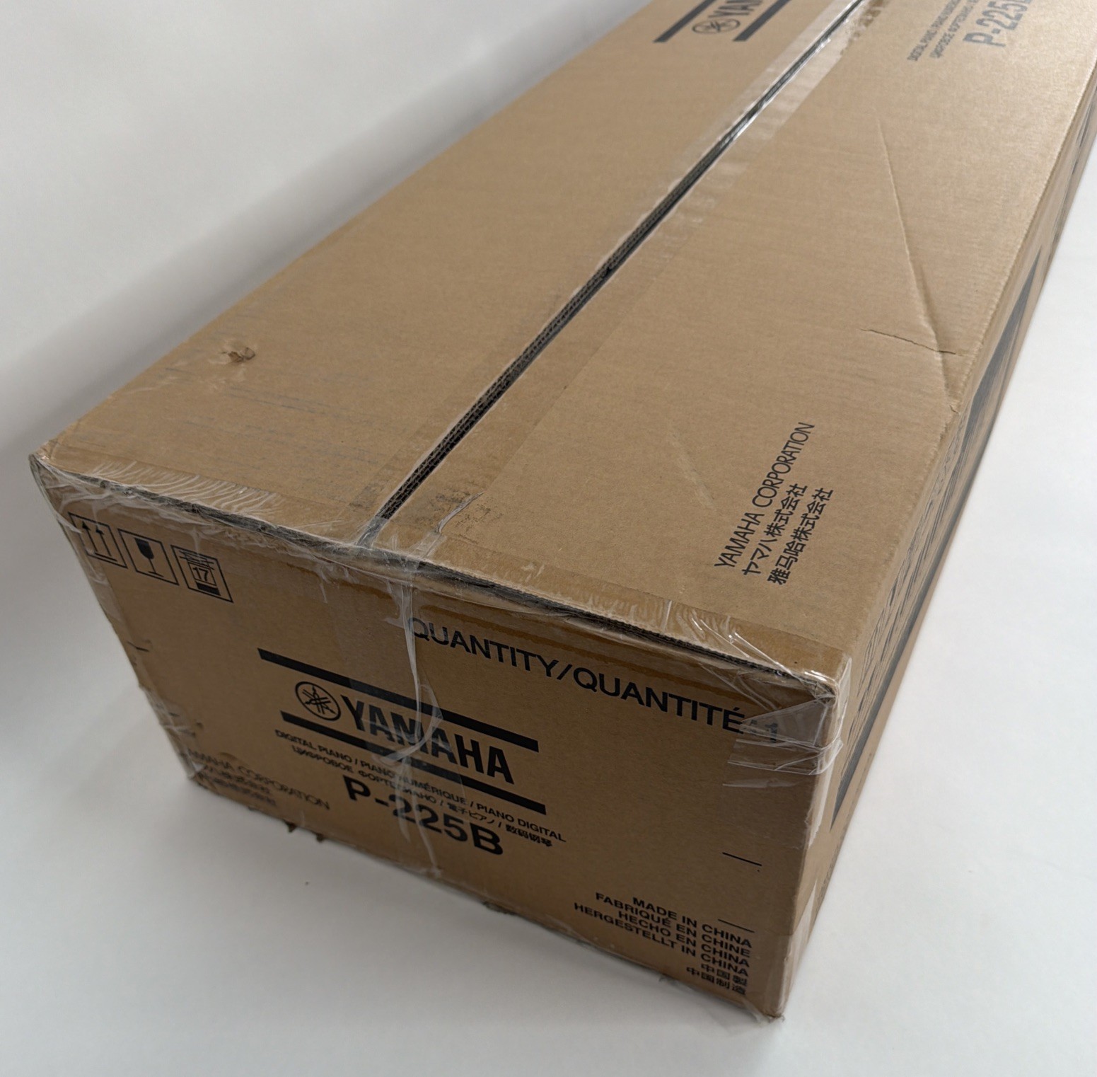 Yamaha P-225B 88-Key Deluxe Digital Piano