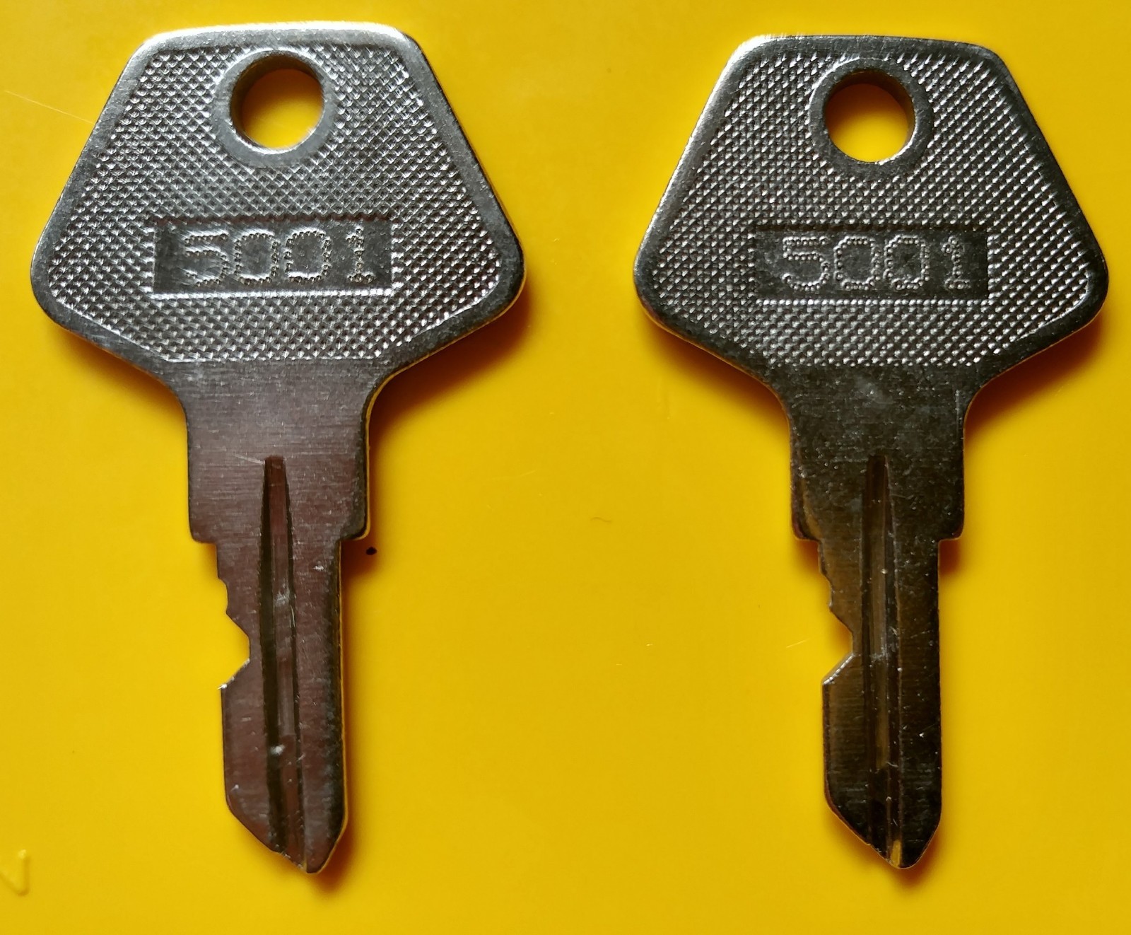 M-S Pair 5001 Cash Drawer Keys - Fits Star, Square, Revel, Partner Tech, & Toast