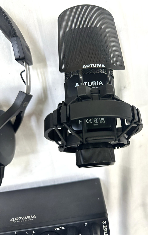 Arturia MiniFuse 2 Recording Pack, Black -