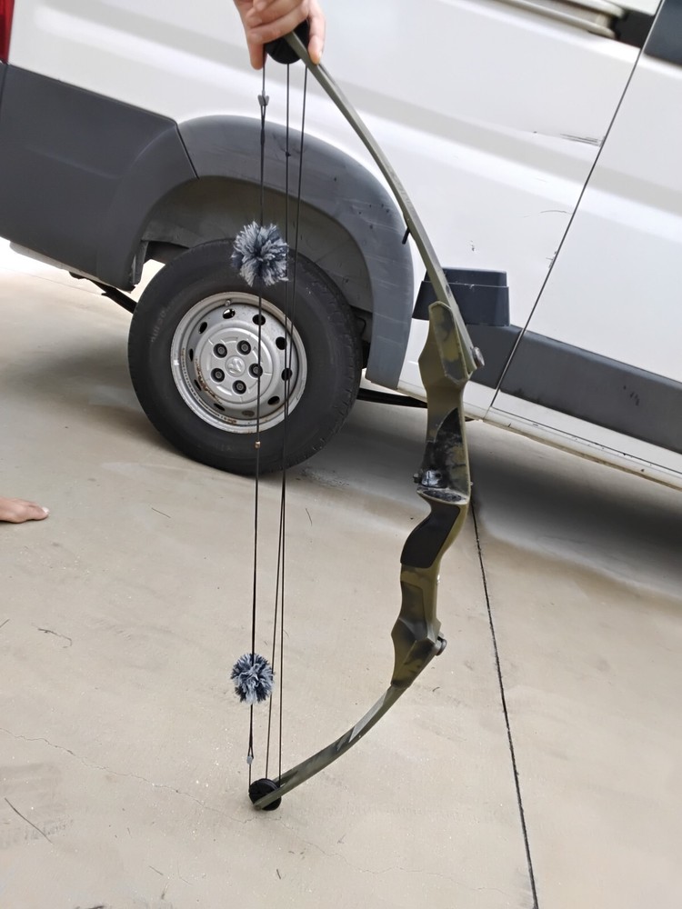 43in archery bow in good condition