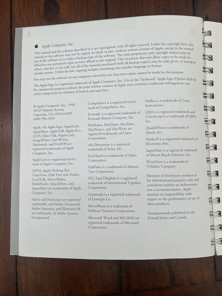 Macintosh Reference - Book of Operations and System Reference - 1990