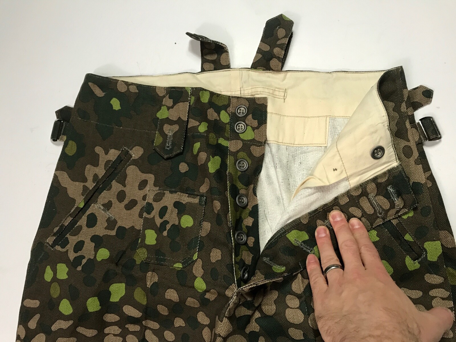WWII GERMAN WAFFEN DOT 44 CAMO FIELD TROUSERS- SIZE 3 34-36 WAIST