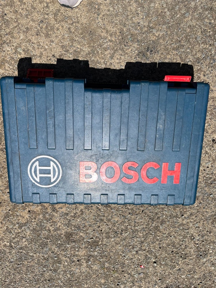 Bosch hammer drill corded with 6 bits