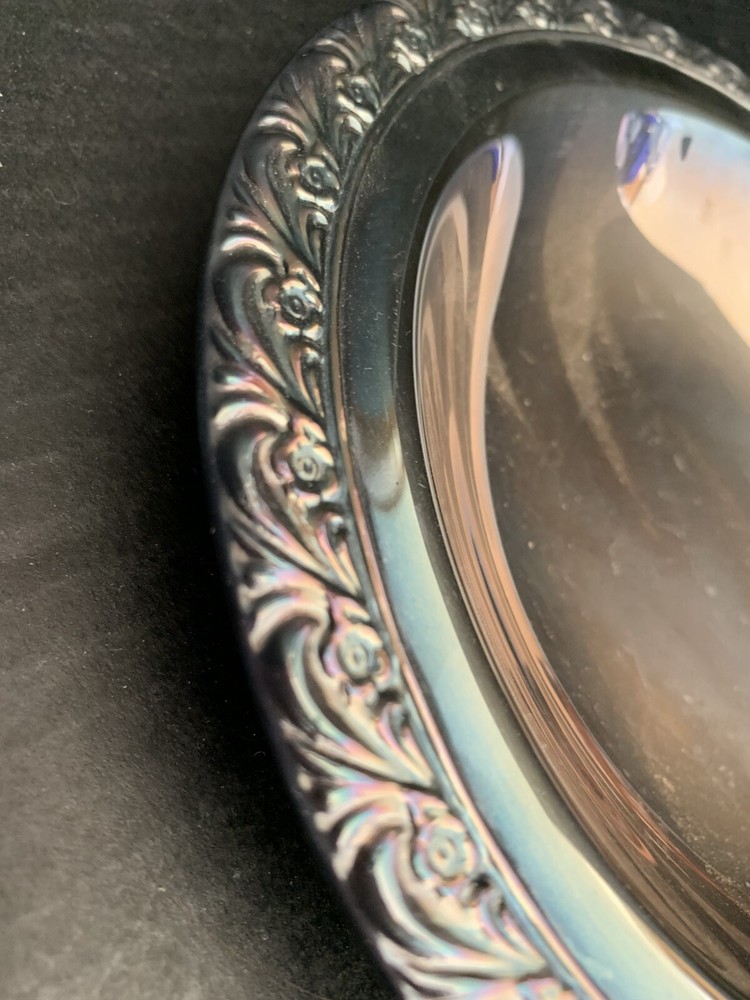 Wm Rogers 748 Round Candy Mint Nut Silver Plate Bowl Dish 7.5 in diameter VTG