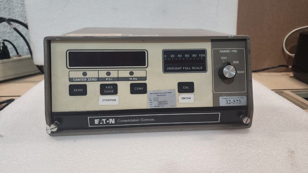 Eaton UPS 3000 BC Pressure Calibrator