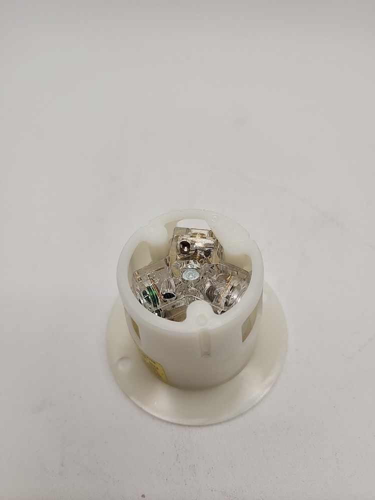Hubbell HBL5279C Flanged Nylon Receptacle