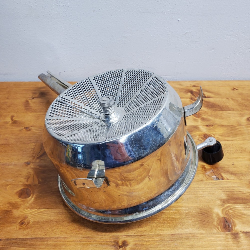 VINTAGE FOLEY FOOD MILL #101