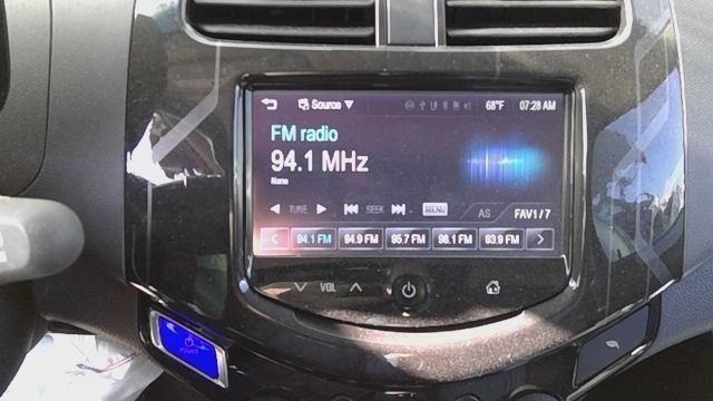 16 17 CHEVY SPARK touch screen 7.0'