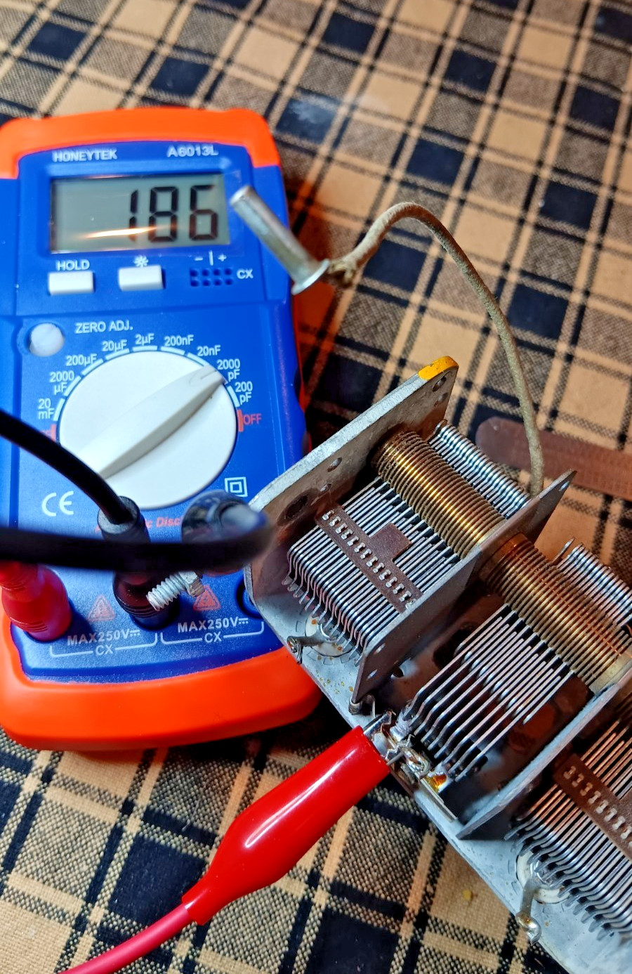 VINTAGE CAPACITOR TRIPLE GANG WITH MAJESTIC FACEPLATE FOR CRYSTAL RADIO