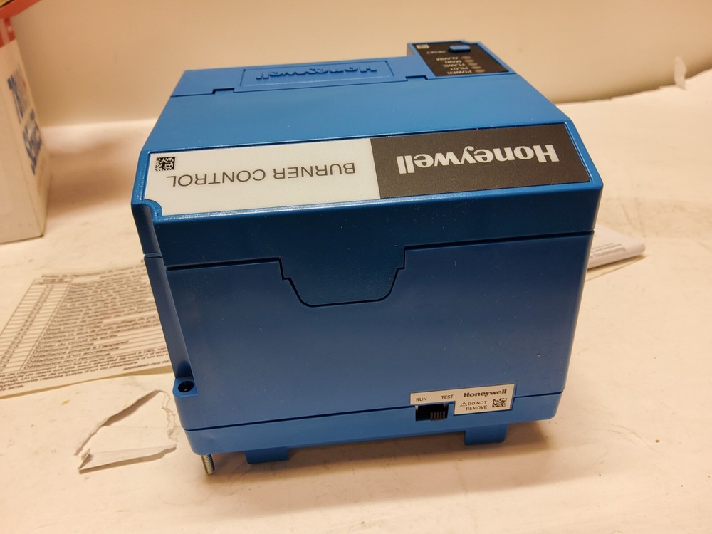 New Honeywell Automatic primary Control RM7890B2048
