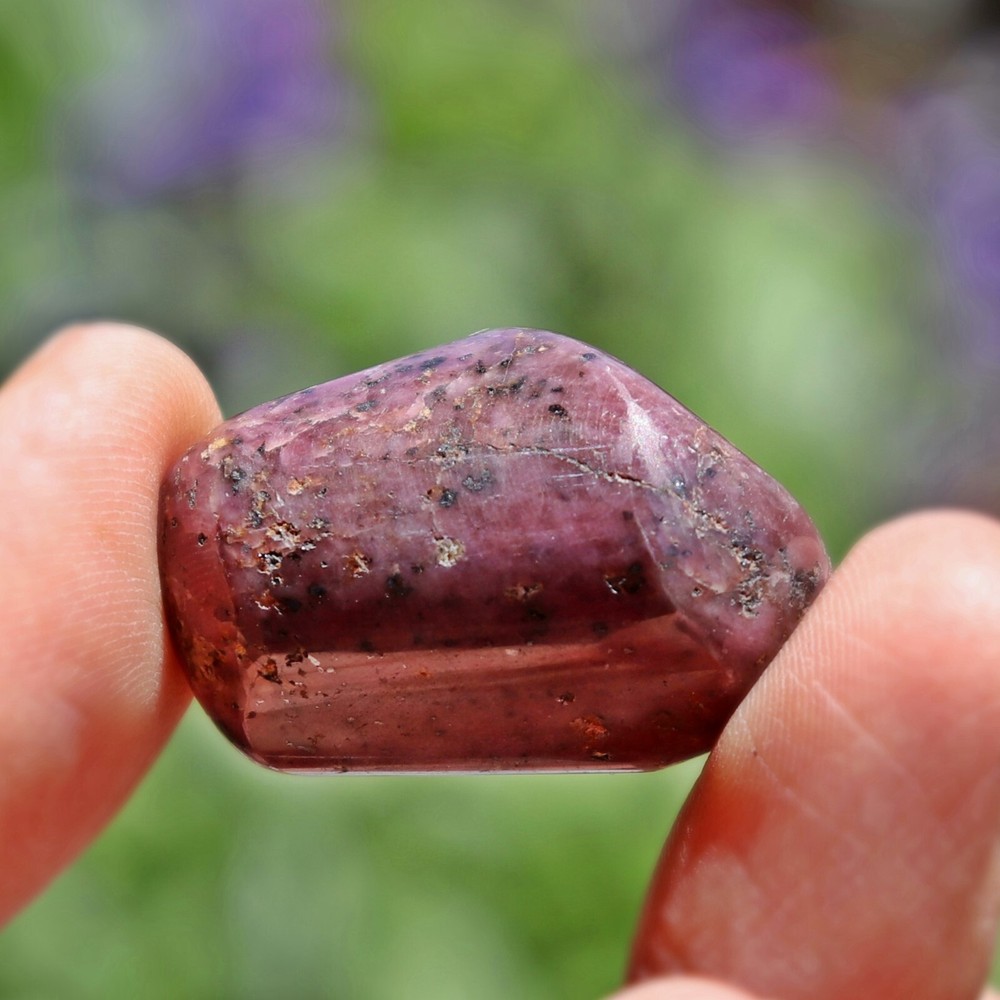 Tumbled Stone: Ruby, Red Corundum from India (RUB68)