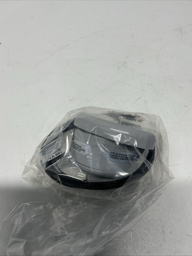Edwards Signaling 102PMBS-N5 Pipe Mount Base. V-964