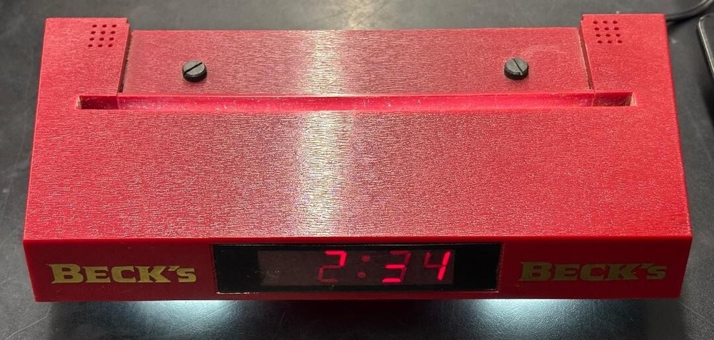 WOW!!! BECKS BEER - VINTAGE LIGHTED DIGITAL CLOCK