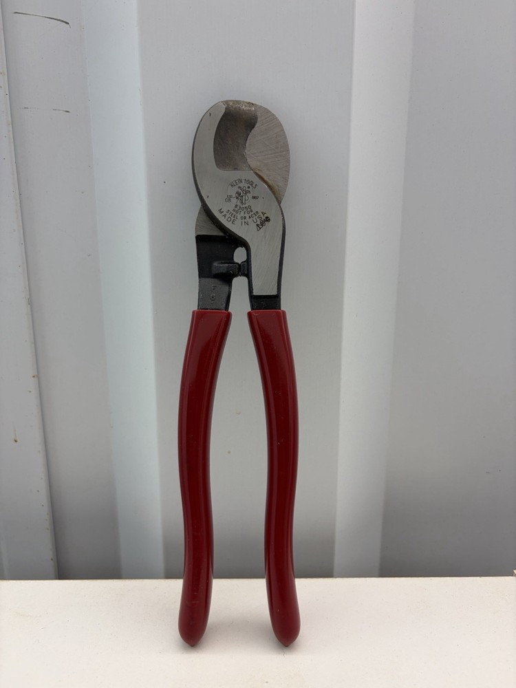 KLEIN TOOLS 9-1/2” HIGH LEVERAGE CABLE CUTTERS, 63050 CUTTING PLIERS