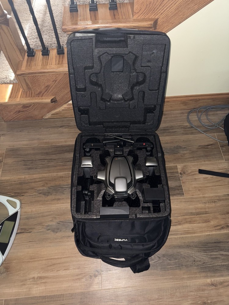 Yuneec Typhoon H Plus RTF Drone w/ C23 Camera & Intel Realsense w/ backpack