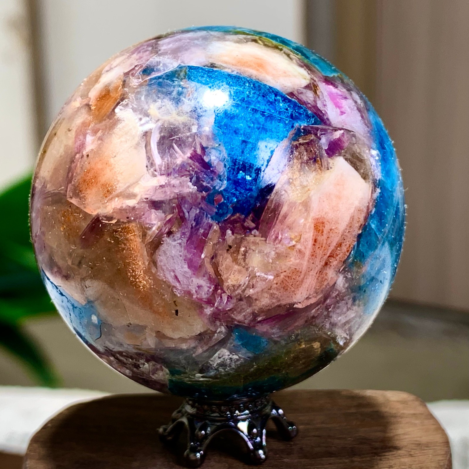 152G Natural Blue Aptite +Sun Stone purple lepidolite Sphere mineral sample