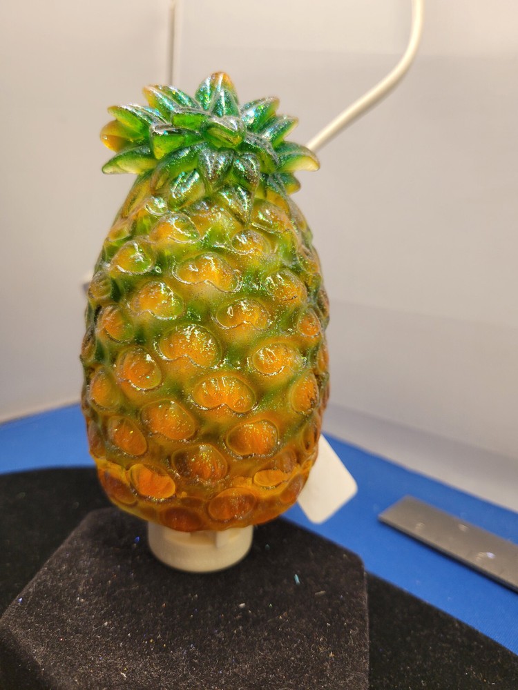 Night Light Welcome Pineapple Theme 359