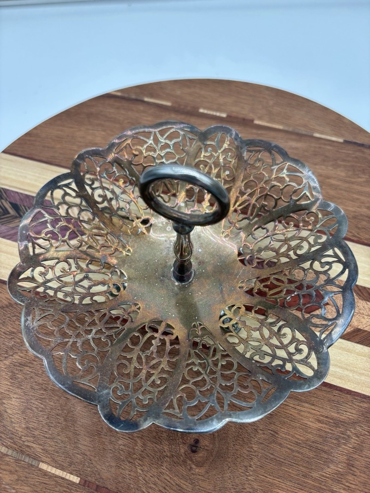 W .Rogers Small Silver Plated Wave Edge 1486  Footed Candy Dish with handle