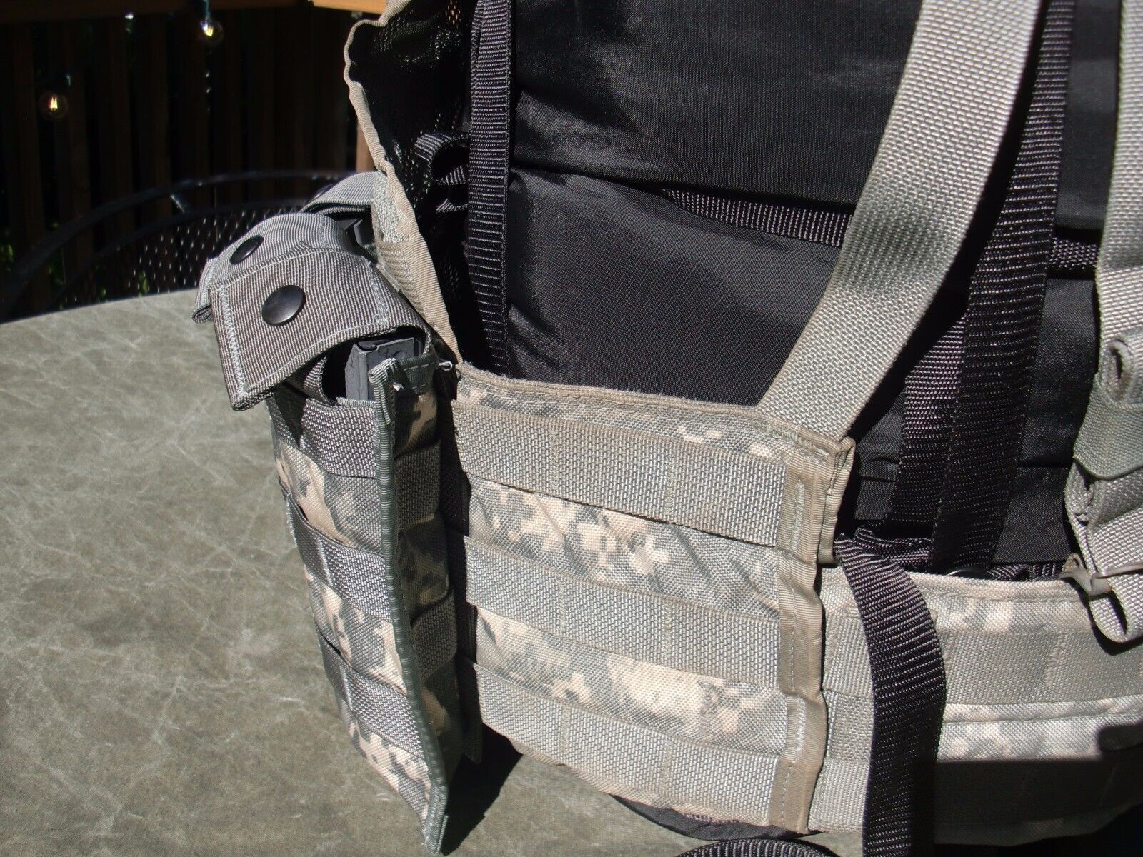 US Army MOLLE II ACU Fighting Load Carrier Vest w/ 2 Triple Mag Pouches EXC