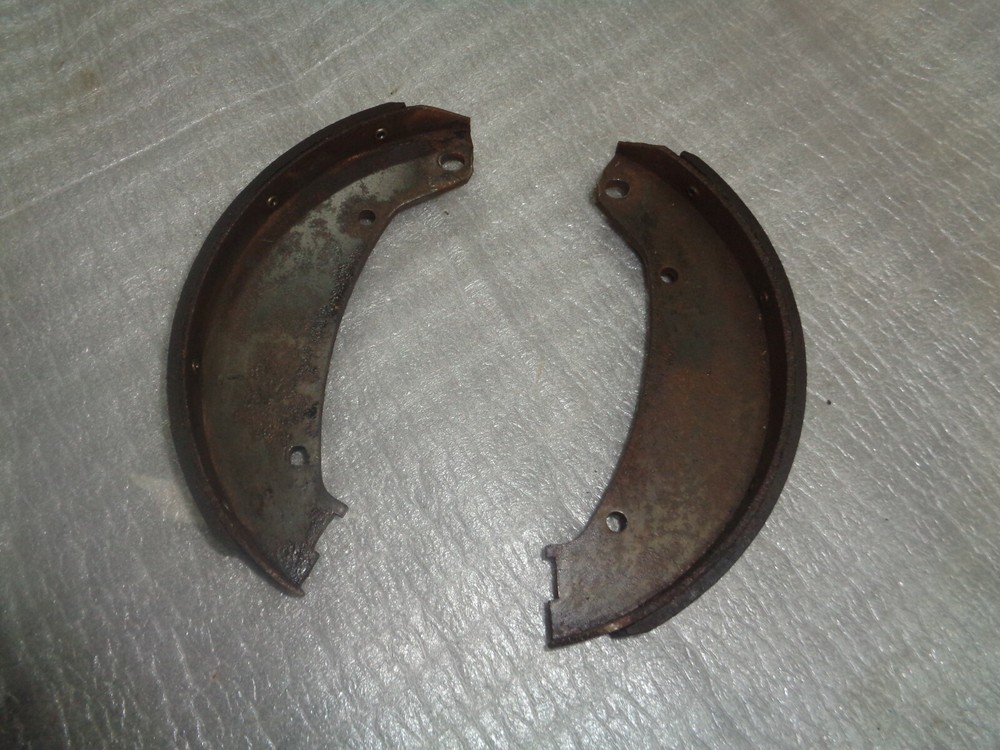 JOHN DEERE H. BRAKE SHOES