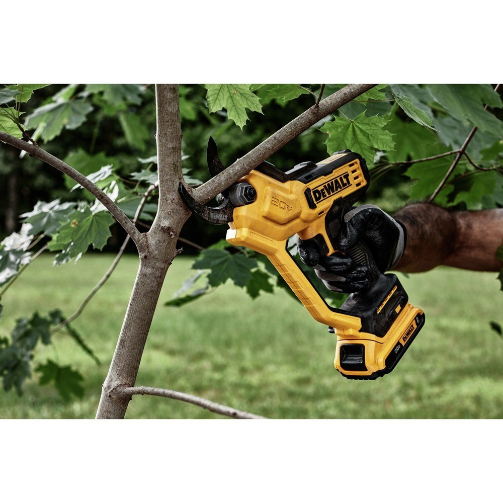 DeWalt DCPR320D1R 20V MAX 1-1/2 in. Cordless Pruner (2 Ah) Certified Refurbished