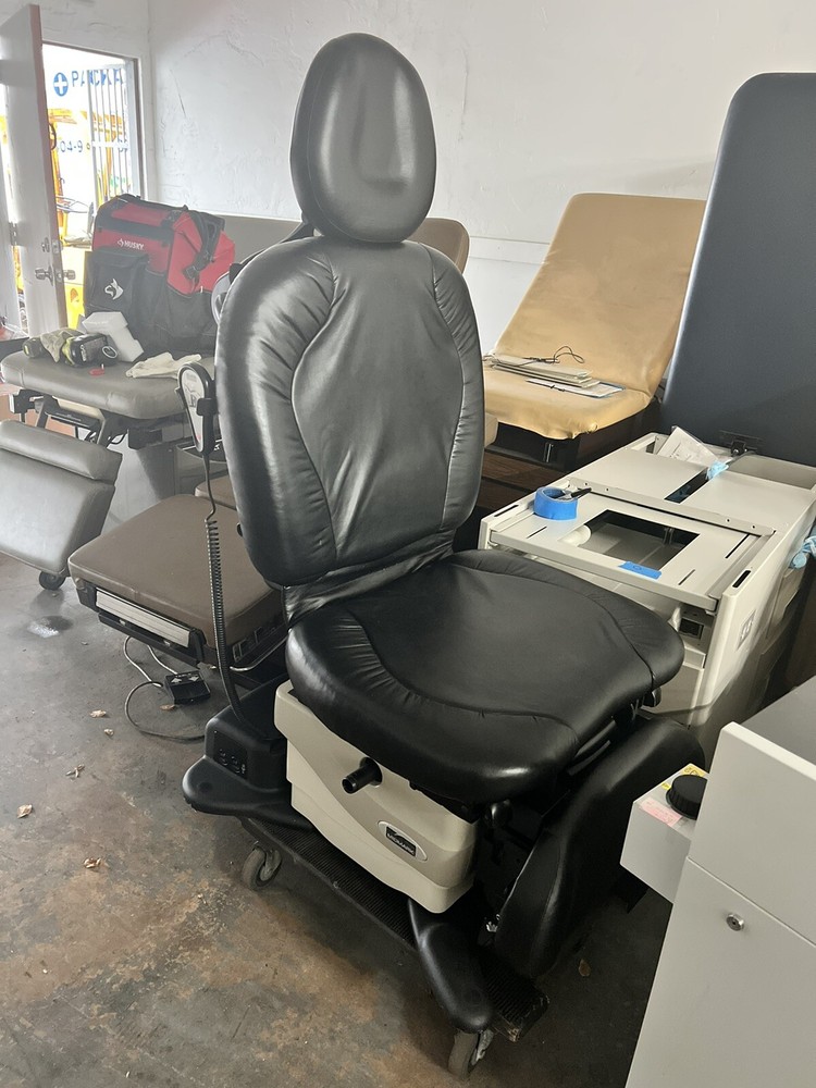 midmark 630 humanform procedure chair