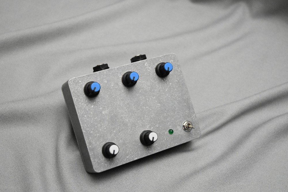 Circuit Bent Noise Drone Synth by FrankenMusik