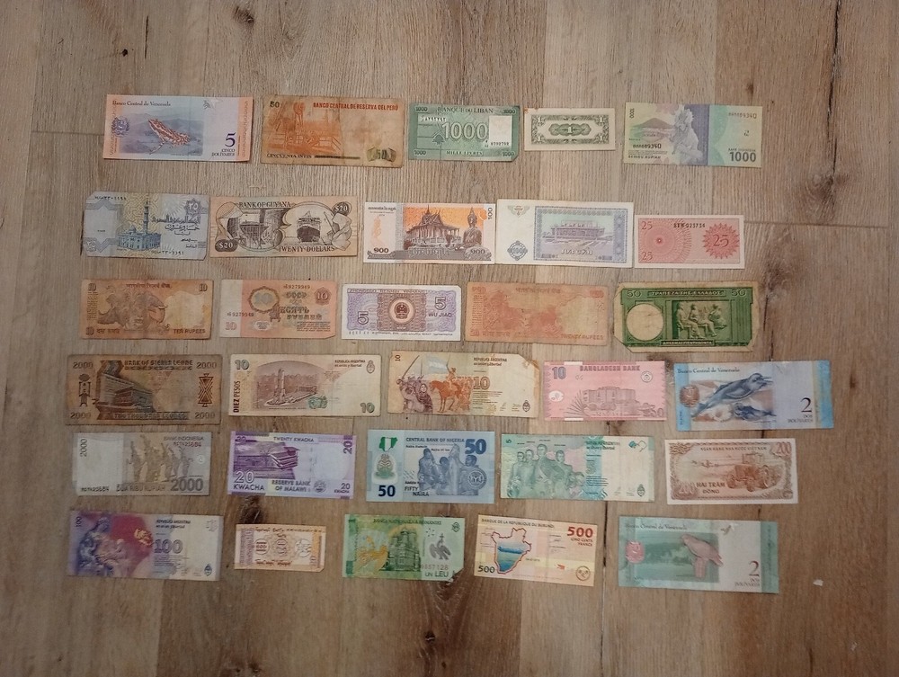 30 DIFFERENT Banknotes Assorted Circulated Currency Foreign World Paper Money