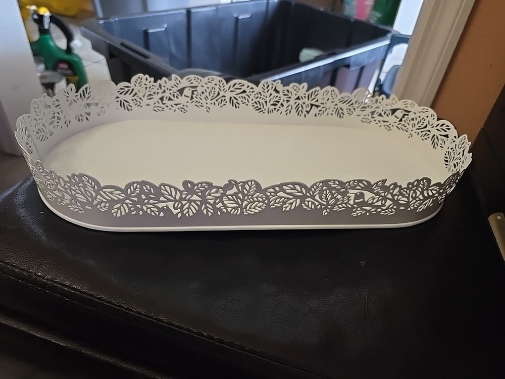 IKEA SAMVERKA Oval Candle Dish Holder White Metal with Leaf Cutwork Pattern B21