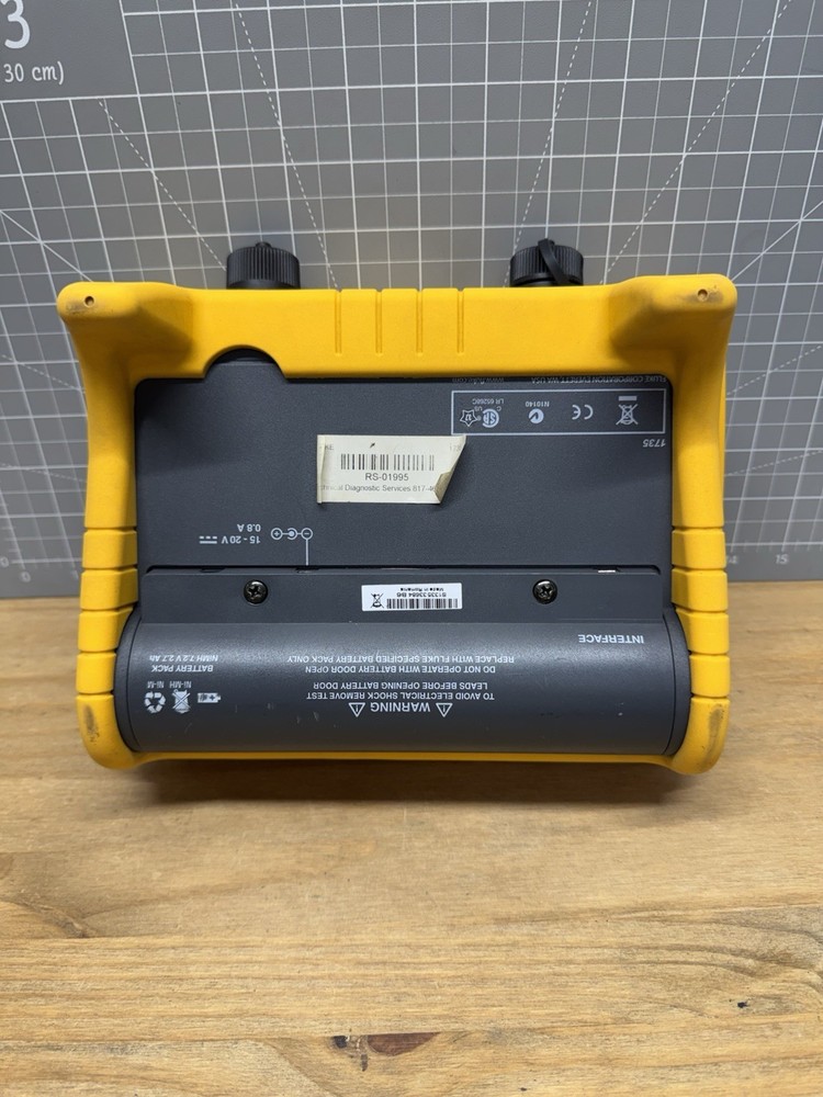 Fluke 1735 3 Phase Power Quality Energy Logger Analyst Meter