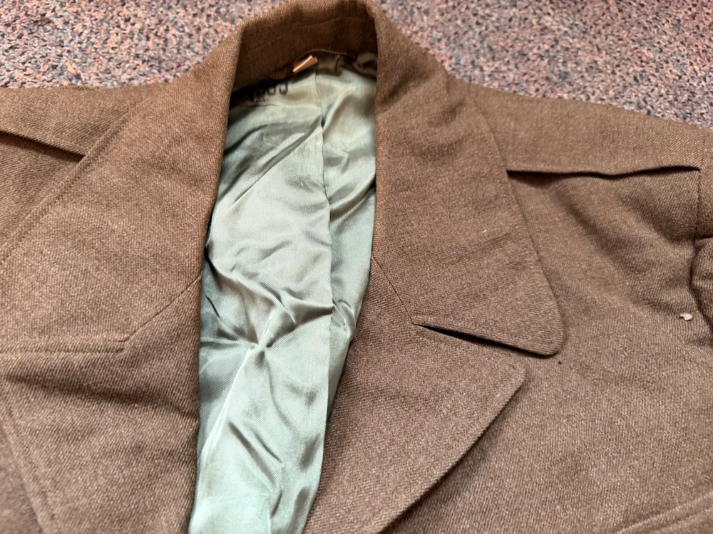 ORIGINAL POST WWII US ARMY EM NCO M1944 CLASS A IKE JACKET- MEDIUM/LARGE, 42R