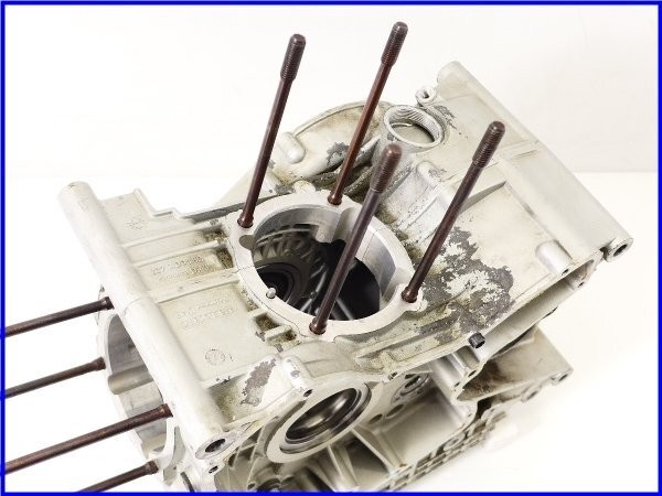 DUCATI 2001 748R Genuine crankcase 18,380km