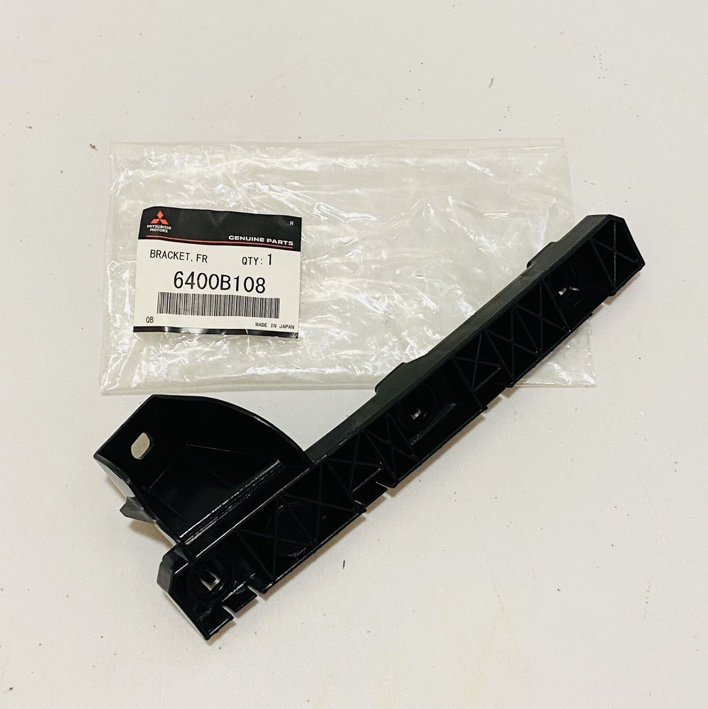 NEW GENUINE MITSUBISHI LANCER EVOLUTION X FRONT BUMPER BRACKET RH 6400B108