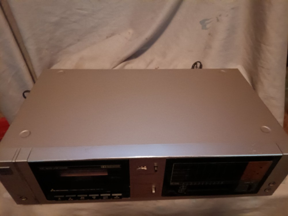 Mitsubishi Stereo Cassette Deck DT-15