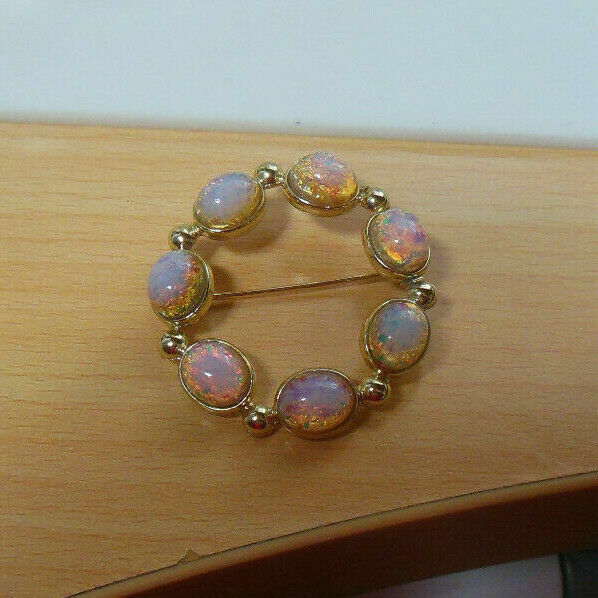 Foiled Cabochon Stone Brooch