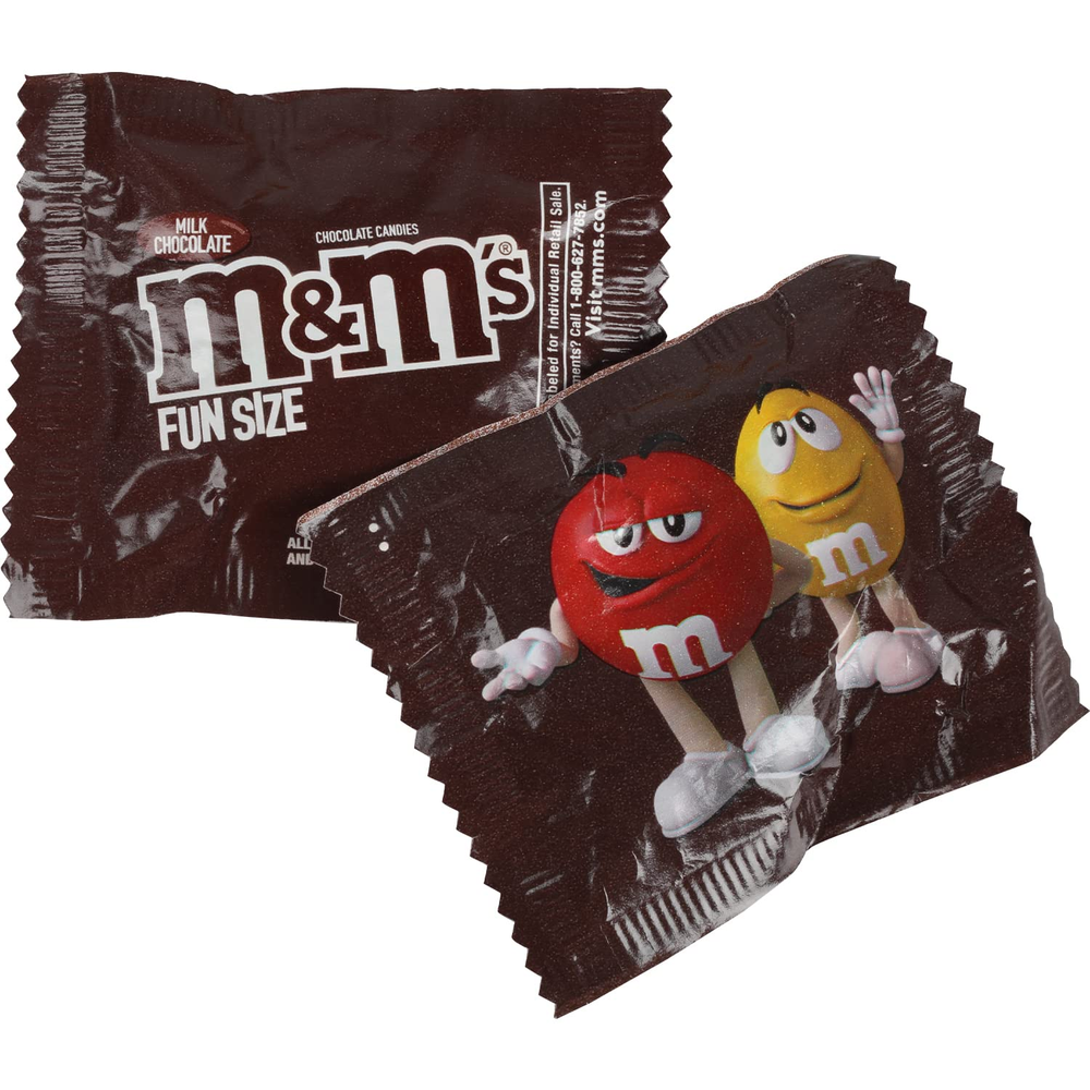 M&M's Milk Chocolate Fun Size Packets, Individually Wrapped, Bulk Bag (2 Pounds)