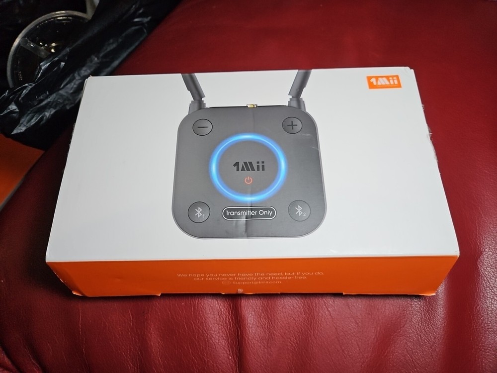 1Mii B06TX Bluetooth Adapter 5.0 Transmitter TV Wireless Headphone/Speaker CIB