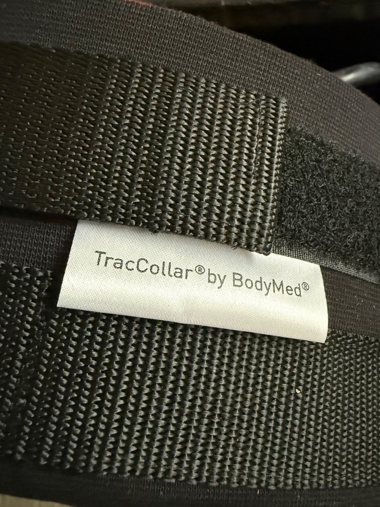 BodyMed TracCollar - Inflatable Neck Traction Device - Small/Medium