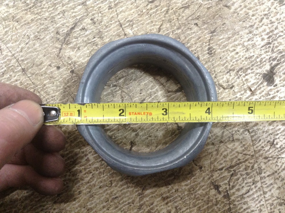 United Lab 2-1/2" Lock Nut New (OK)