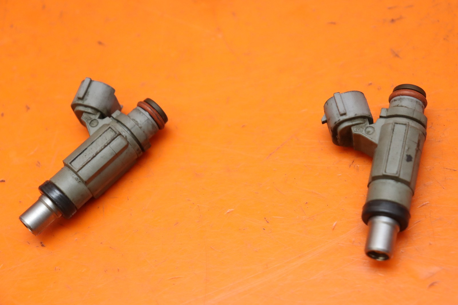 2004-2005 KAWASAKI NINJA ZX10R OEM MAIN FUEL INJECTORS / THROTTLE BODIES
