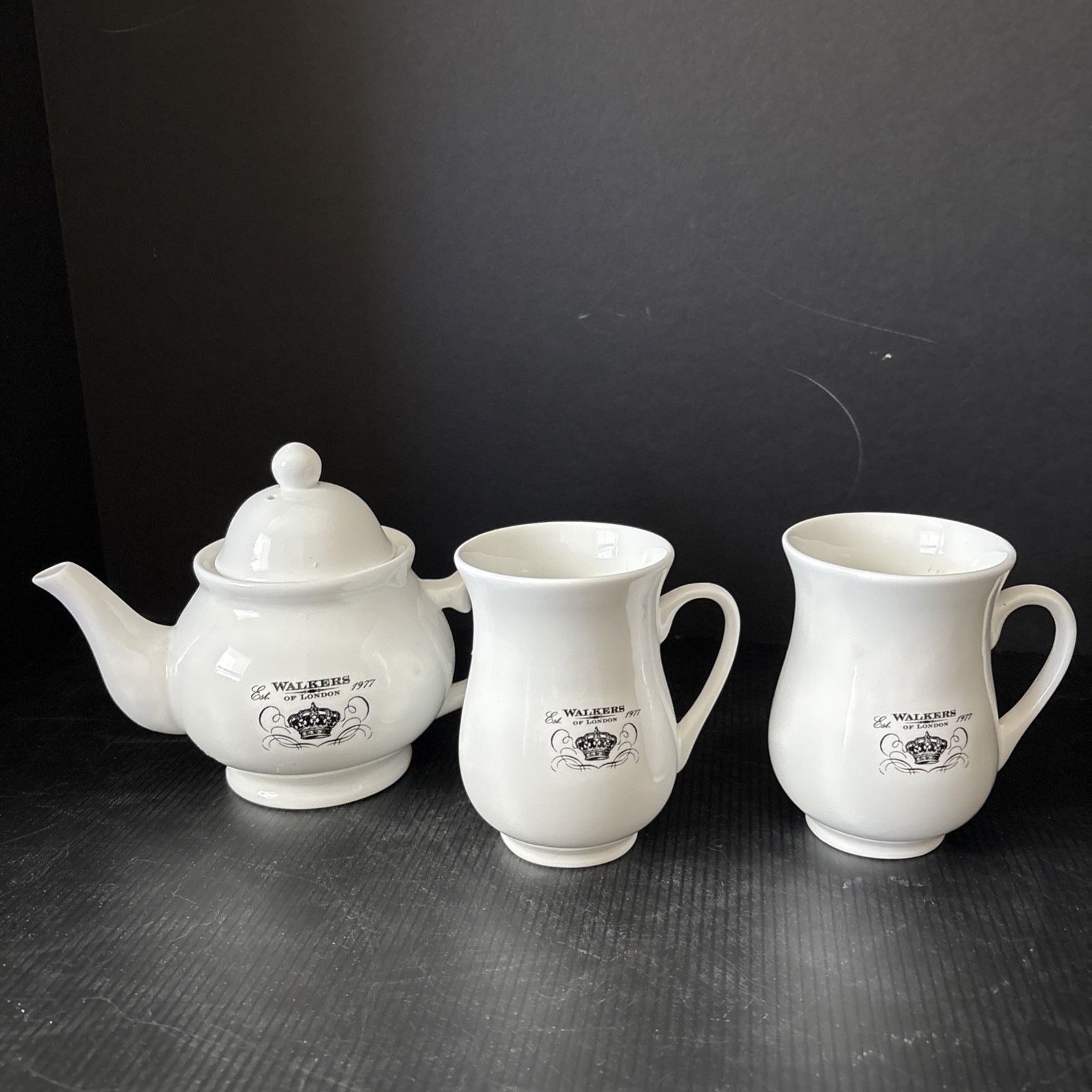 Walkers of London Est. 1977 Teapot W/Lid & 2 Cups Vintage England