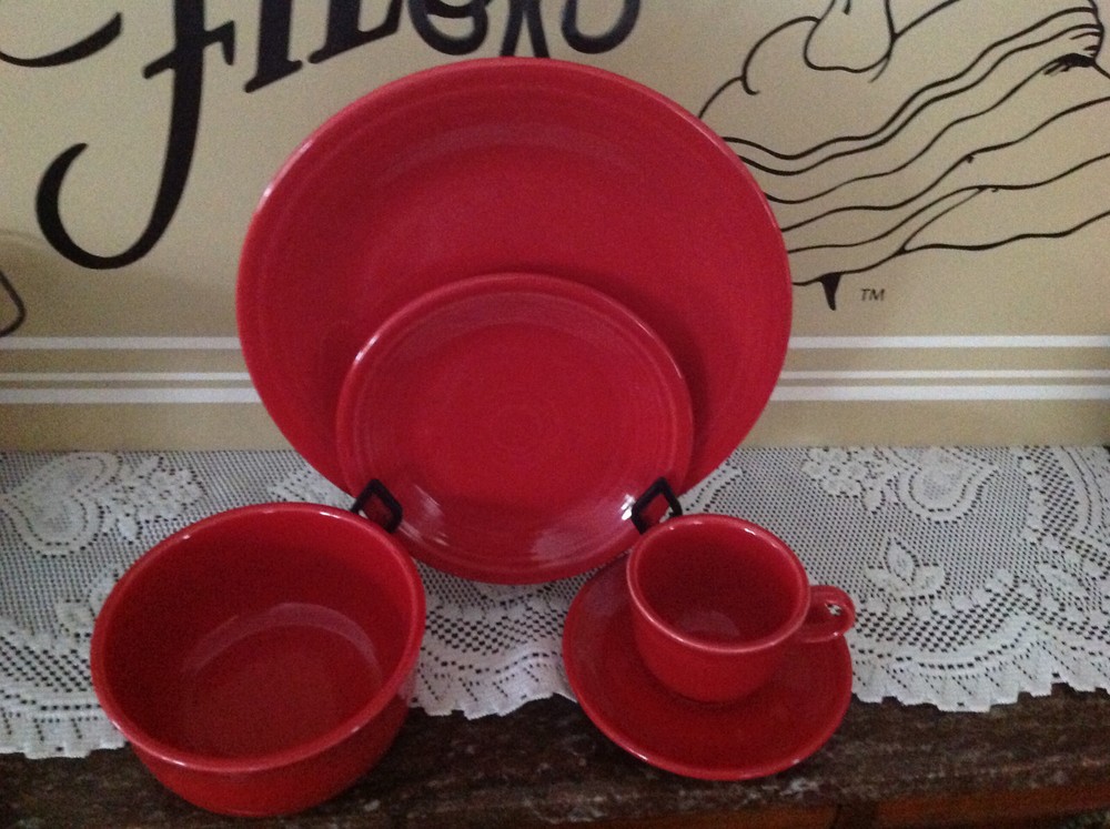Fiesta SCARLET 5 pc.place setting dinnerware - NO BOX - 1st Quality