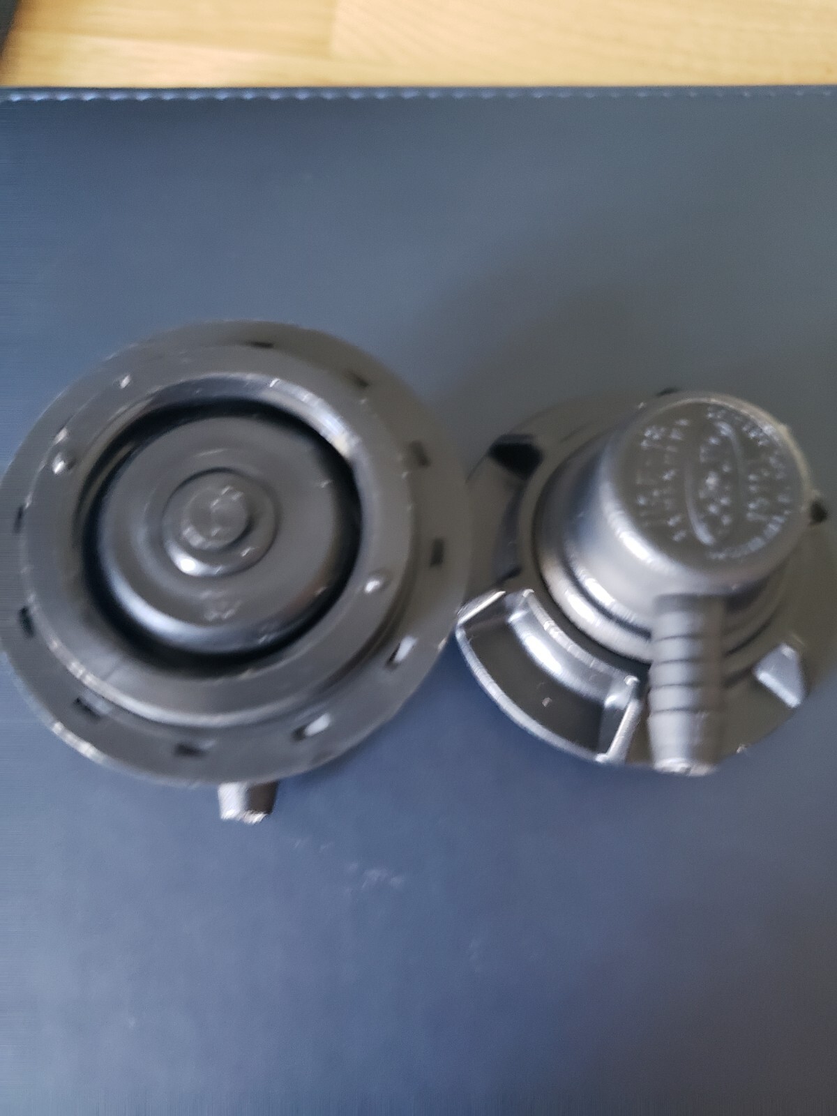 2-PIECES NEW SCHOLLE 1910L BLACK BIB CONNECTORS FOR NITRON/ NITRON2/ BUNN/ PCSS