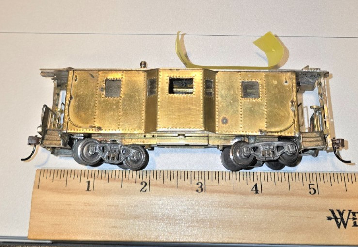 Vintage HO Gauge Unpainted Brass Metal Bay Window Caboose Knuckle Couplers READ