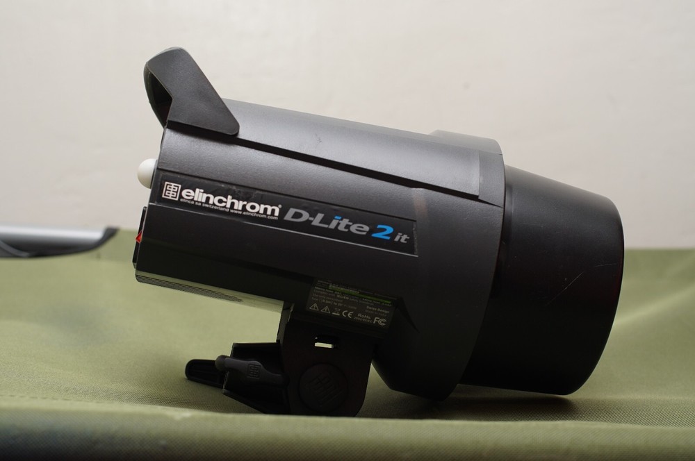 Elinchrom D-Lite 2 it Monolight Studio Strobes