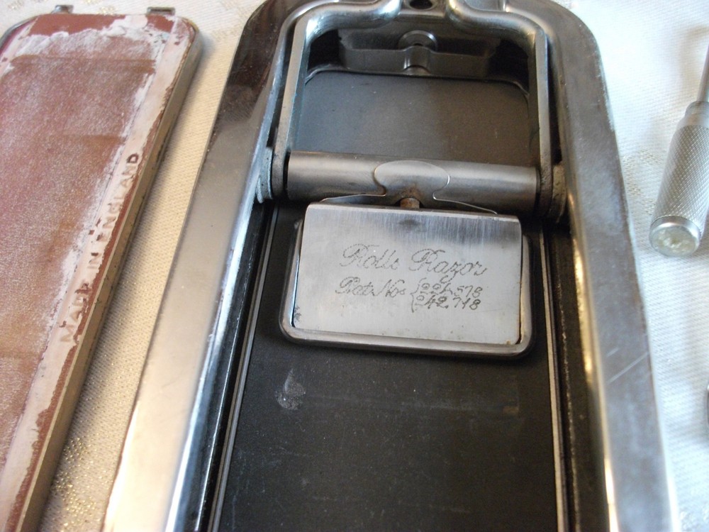 Rolls Razor Sharpener Vintage with box and instructions