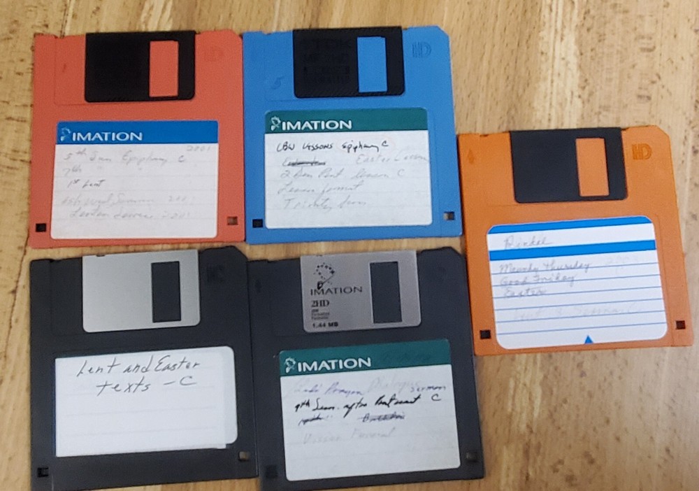 ALS Computermate Floppy Disk Organizer Holder Storage Case Holds 40 Has 30